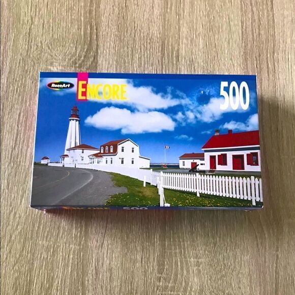 NEW … ROSEART Encore “Pointe-Au-Pere Lighthouse” Quebec 500 Piece Puzzle - Picture 1 of 2